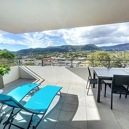 Appartement Central Avec Tres Jolie Vue Аячо Екстериор снимка